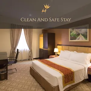 Hallmark Crown 4* Malacca