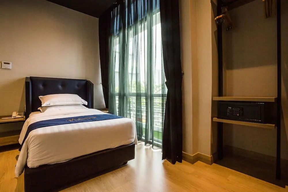 קואלה לומפור Manhattan Business Hotel Ttdi 3*, קואלה לומפור